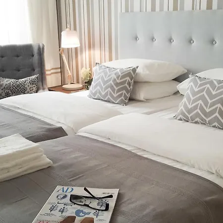 Flores Guest House-2